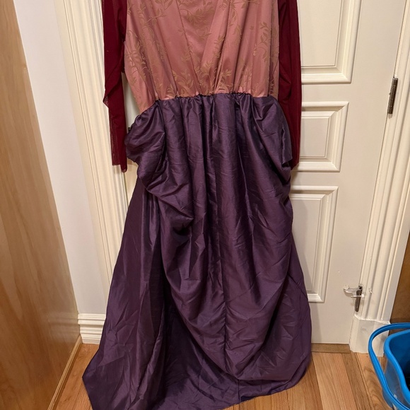 Plus Size Disney Hocus Pocus Women's Sarah Sanderson Halloween Costume - Picture 7 of 8